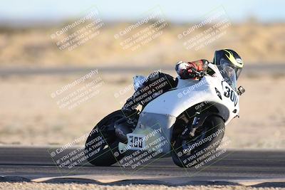 media/Dec-07-2025-CVMA (Sun) [[3e7d2de5dc]]/Race 18-Formula Twins-Formula 40 UL/